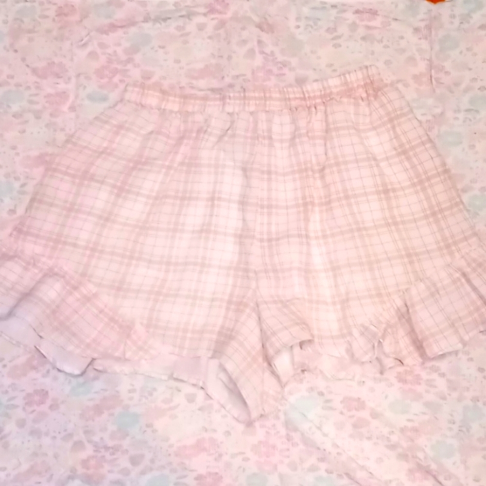 Pink/white skirt shorts